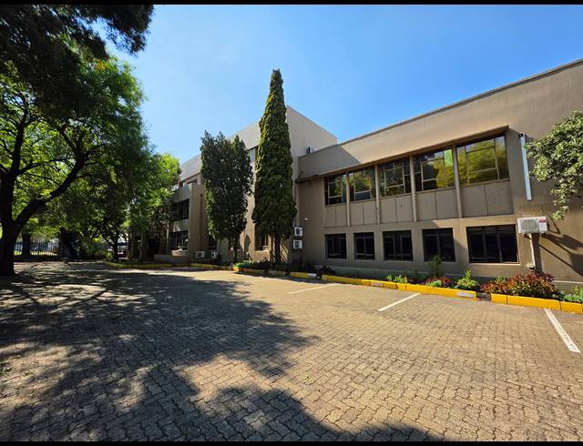 5,800M² WAREHOUSE TO LET IN WADEVILLE